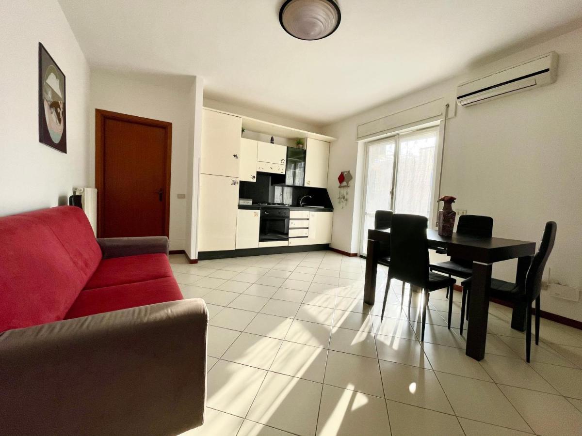 Irene'S Apartment テッラチーナ エクステリア 写真